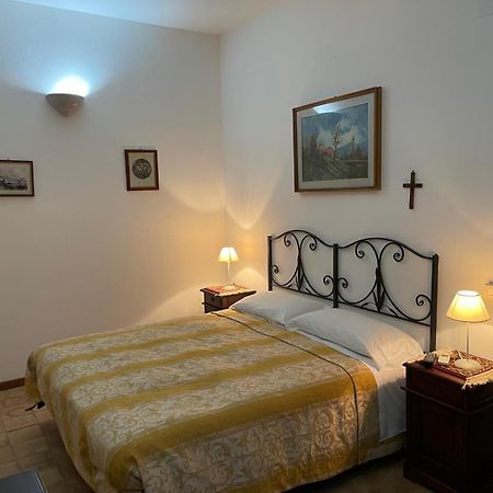 Agriturismo Villa Luca SantʼAgata di Militello Exterior foto